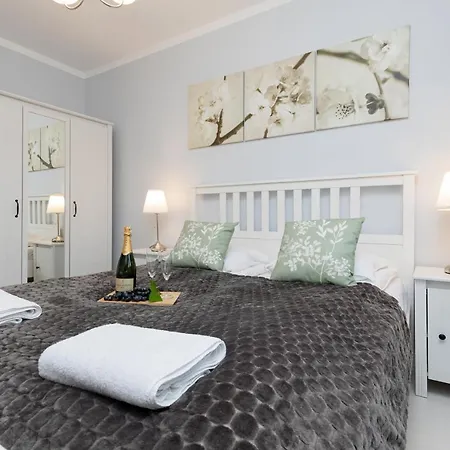 Apartment Przy Plazy Spacerowa By Renters Kołobrzeg