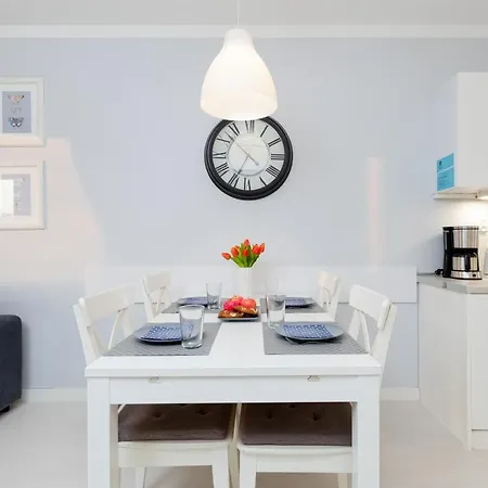 Apartman Apartment Przy Plazy Spacerowa By Renters
